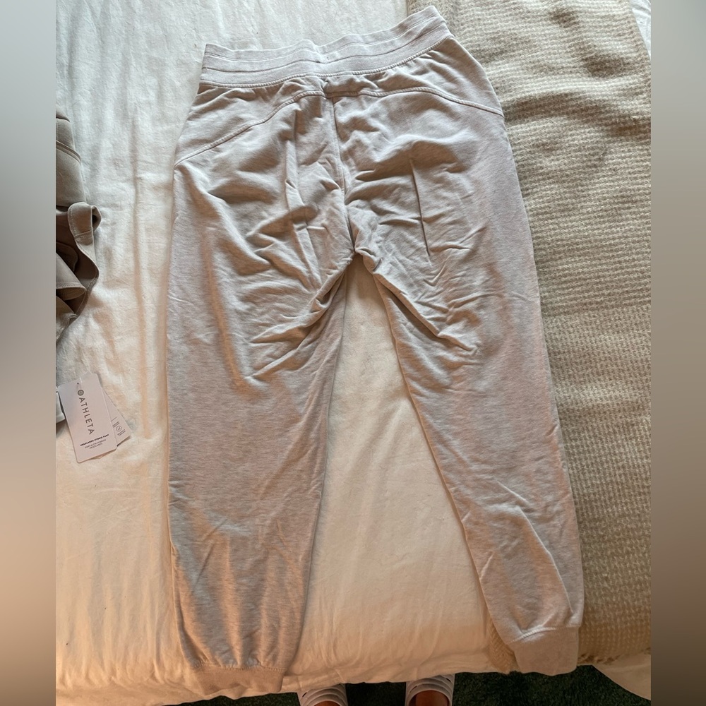 Athleta Balance Jogger in Heather Oatmeal